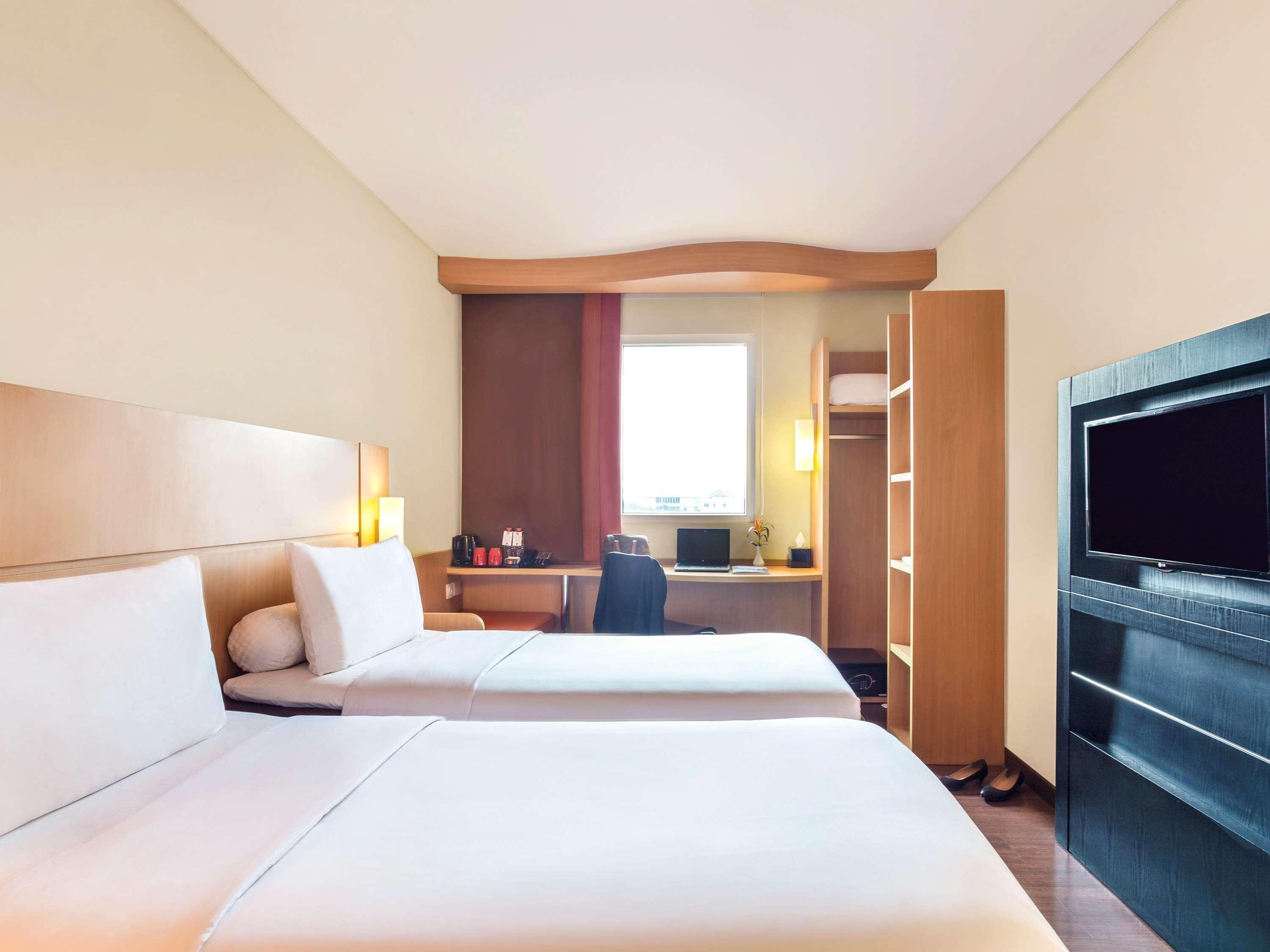 Ibis Surabaya City Center Zewnętrze zdjęcie