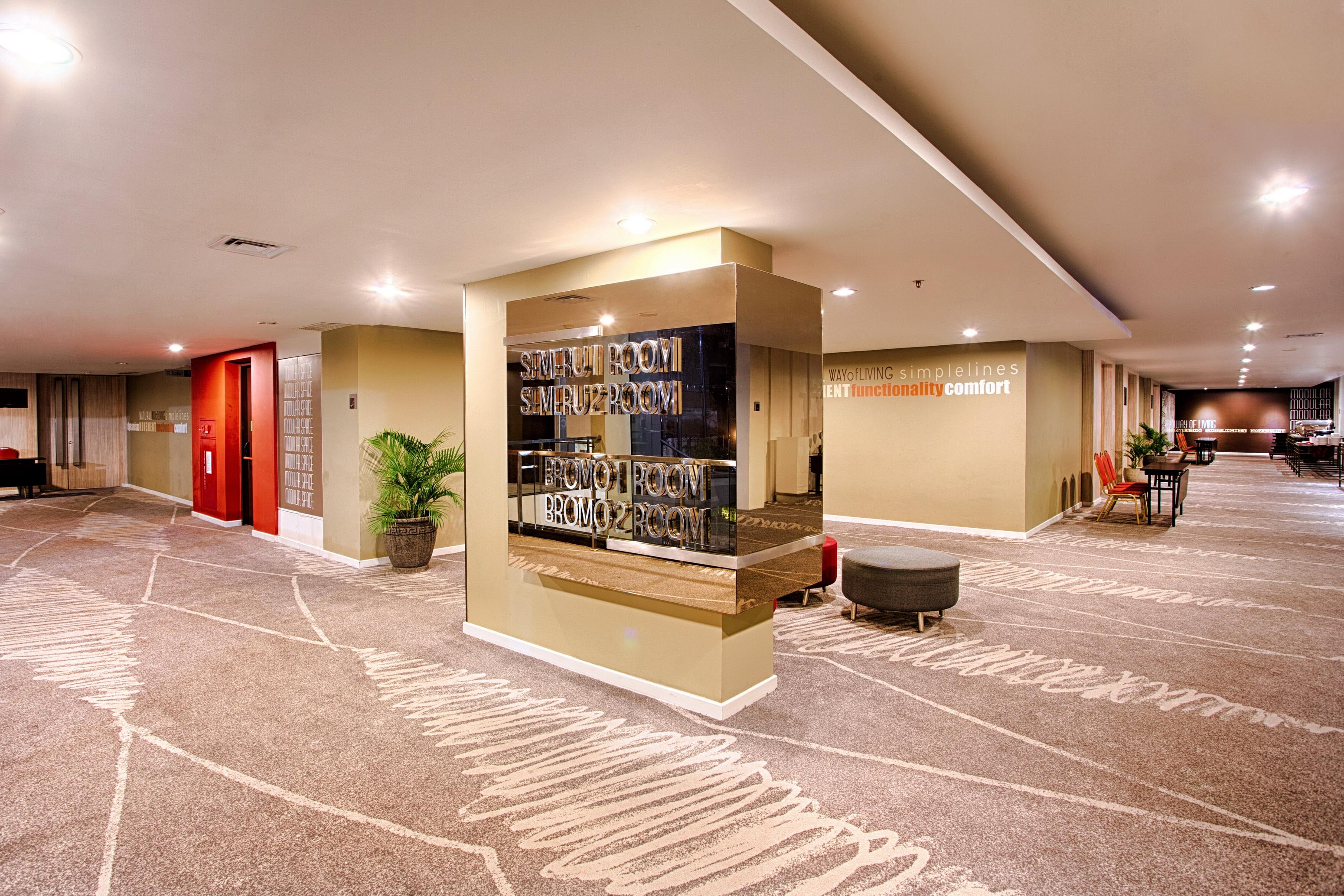 Ibis Surabaya City Center Zewnętrze zdjęcie