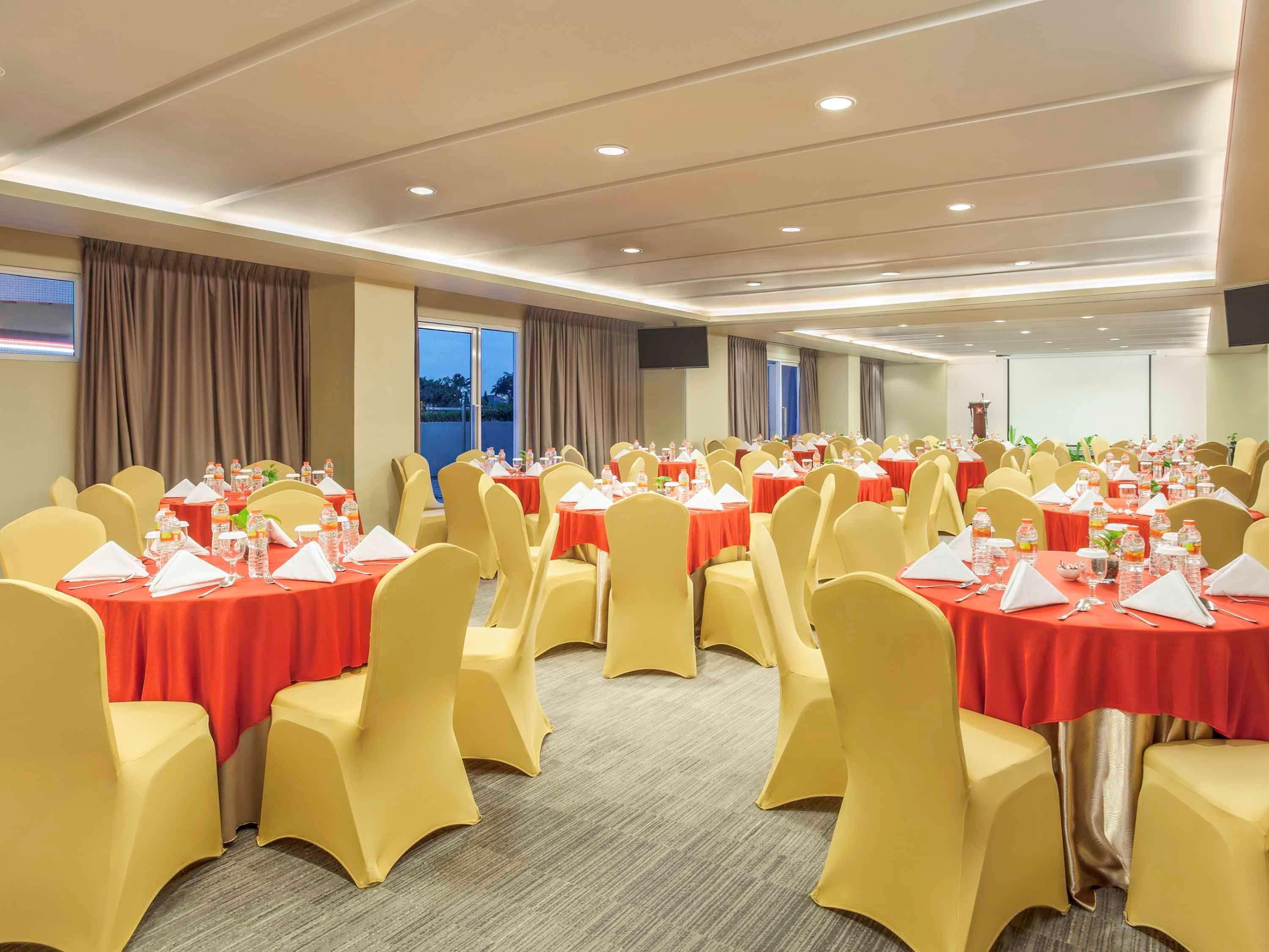 Ibis Surabaya City Center Zewnętrze zdjęcie